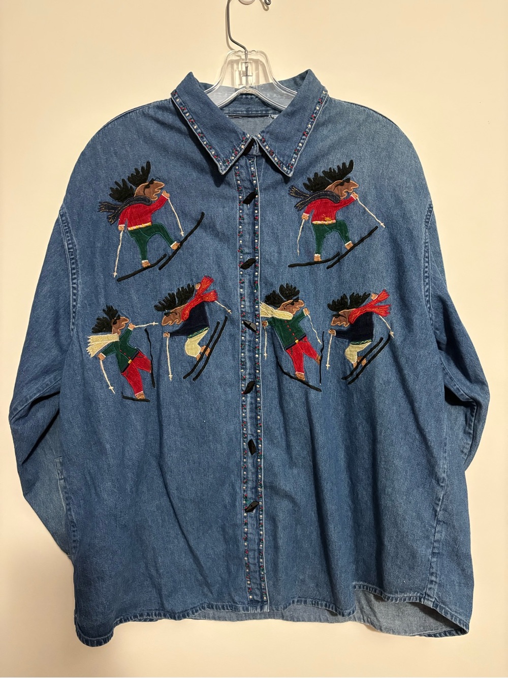 90s Skiing Moose Embroidered Denim Shirt XL 1X Shacket Novelty Ski Lodge Winter